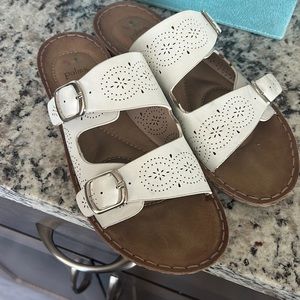 Palms saddles size 9. Lightly worn